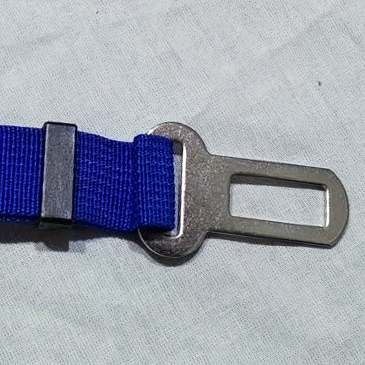 2/4Pcs Metal Pet Seat Belt Adapter Clips, Universal Car Truck Connector for Dog Leash Travel Safety Accessory