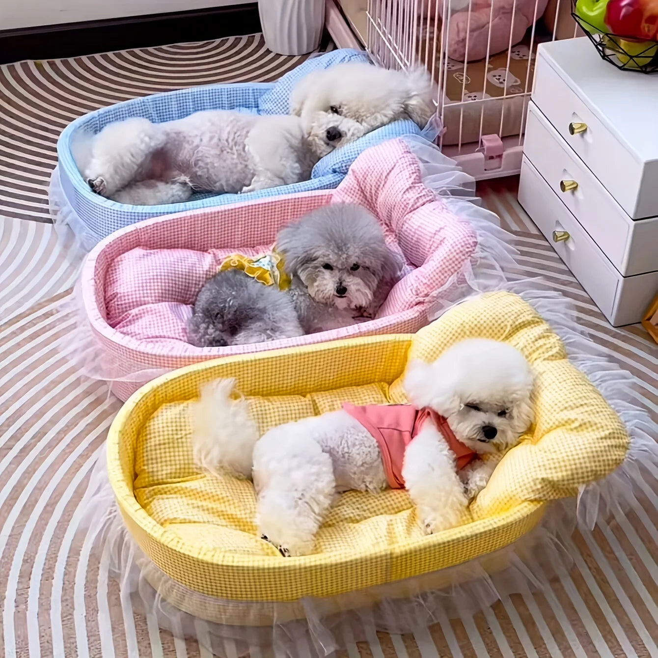 Lace-Trimmed Princess Pet Bed – Soft Oval Plush Winter Bed for Small Dogs & Cats - Bdba PK