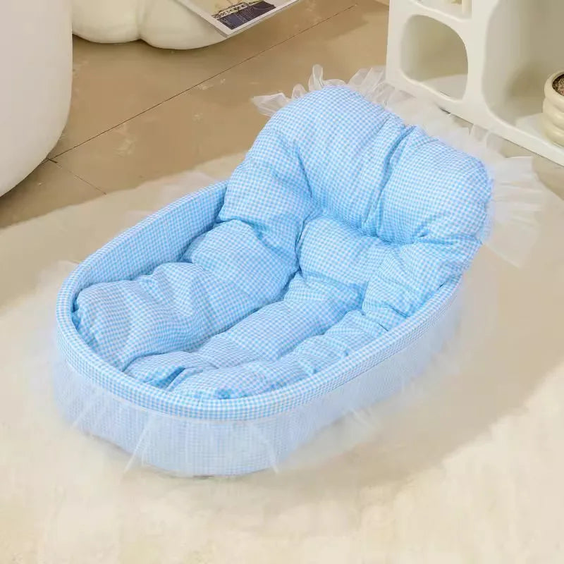 Lace-Trimmed Princess Pet Bed – Soft Oval Plush Winter Bed for Small Dogs & Cats - Bdba PK