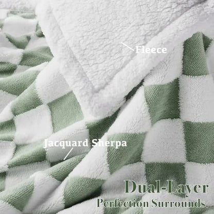 Checkered Dog Blanket, Sage Green Jacquard Sherpa Blankets for Small Dog and Cats, Cute Aesthetic Style Fluffy Fleece Pets Blan